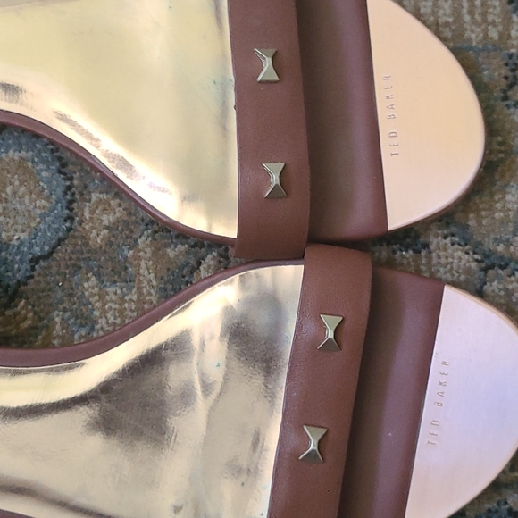 Ted Baker CAMEL 41/10US OVEY STUDDED BOW LEATHER SANDALS - Picture 8 of 8